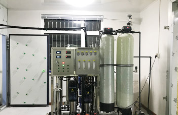 軟化水設(shè)備的工作原理是什么？